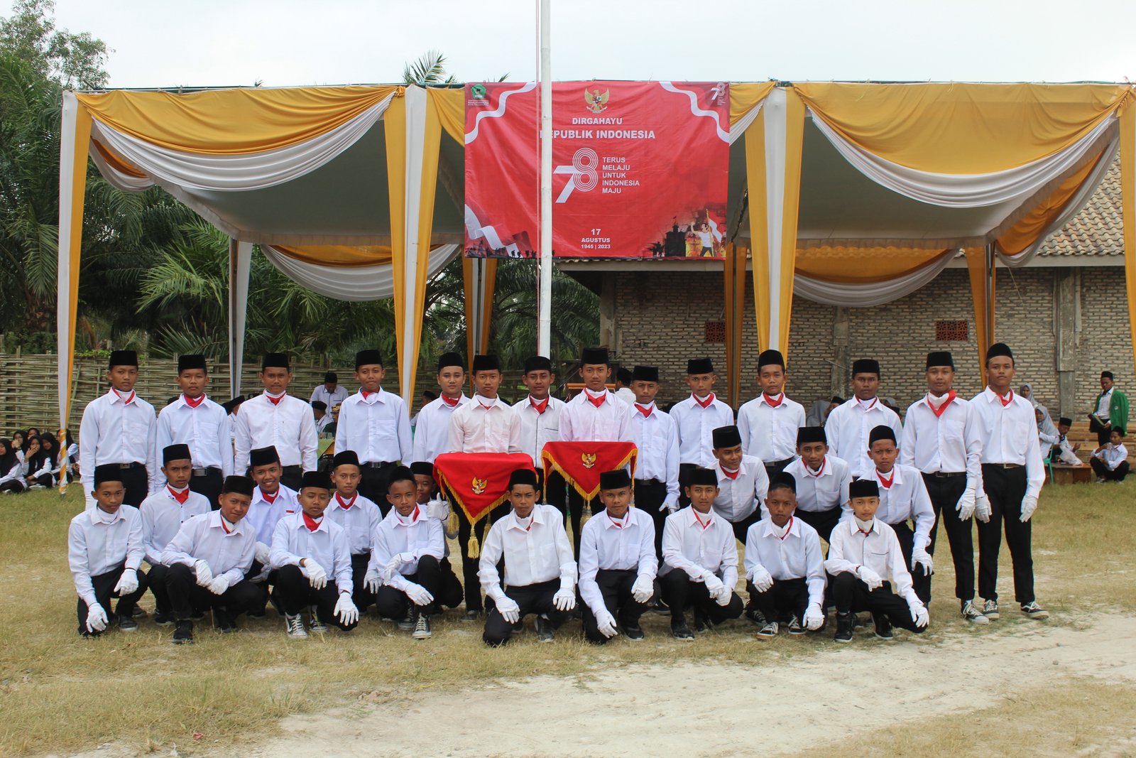 Tentang Yayasan